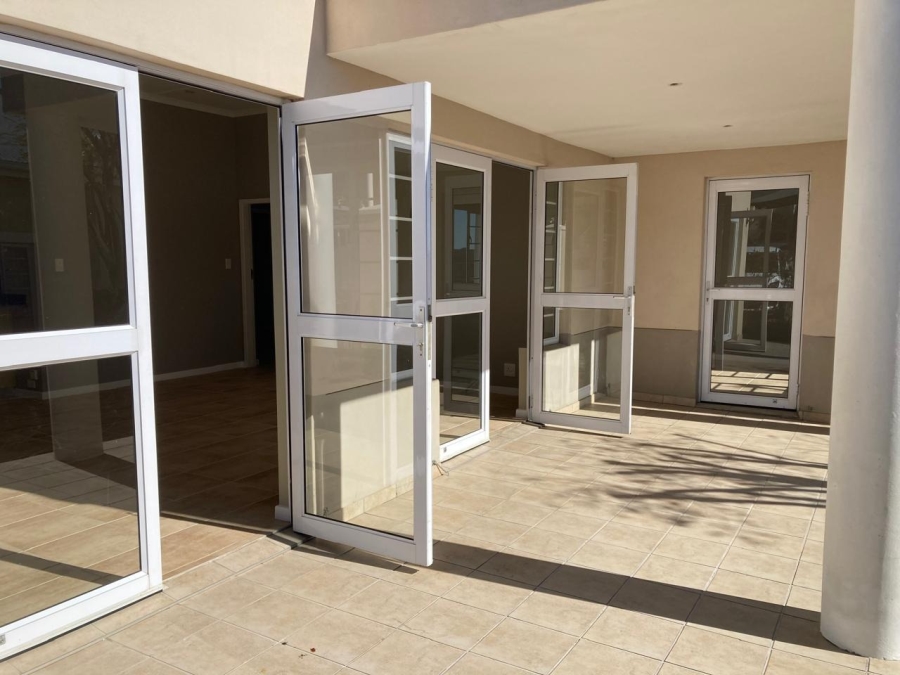 3 Bedroom Property for Sale in Beacon Bay North Eastern Cape